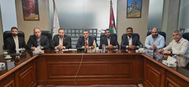 بحث التعاون بين “تنظيم الاتصالات” ومستثمري الأجهزة الخلوية