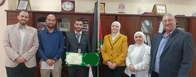 وزارة الطاقة تكرم المهندس العتوم لابتكاره نظام تخزين الطاقة الذكي بمصنع “الدرة”