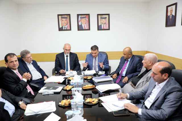 وزير الزراعة ونظيره الفلسطيني يترأسان اجتماع الهيئة العامة لشركة “جباكو”