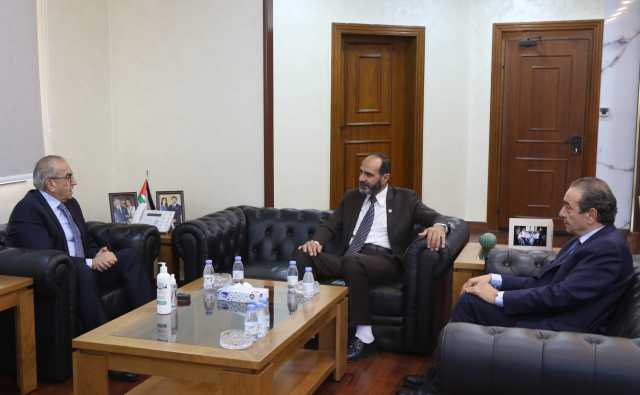 وزير الأشغال يؤكد تسخير إمكانات الأردن الهندسية والإنشائية لإعادة إعمار سوريا