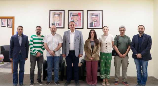 وفد إعلامي إسباني يزور مدينة العقبة