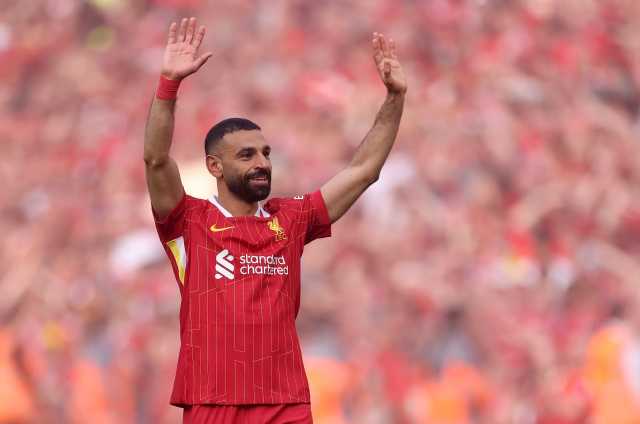 محمد صلاح يكشف حقيقة عروض دوري روشن وسبب استمراره مع ليفربول