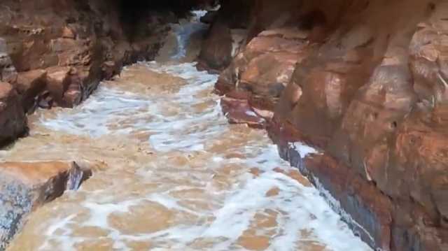 إجلاء مئات السياح من البترا بسبب الأمطار الغزيرة والسيول