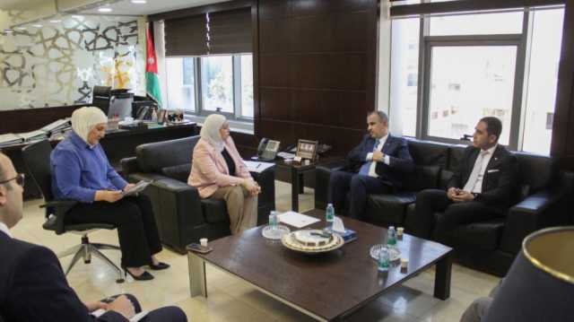 وزيرة النقل تبحث مع السفير التركي سبل تعزيز التعاون في قطاع النقل