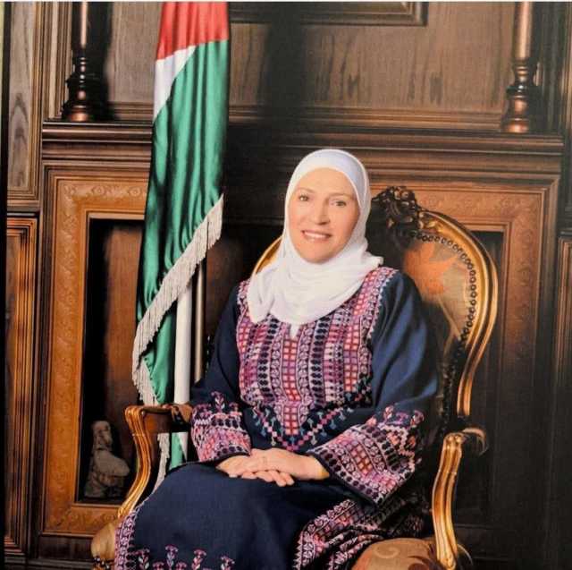 هالة الجراح وملتقى “همم” يهنئون القيادة الهاشمية والشعب الأردني بعيد الاستقلال الـ79
