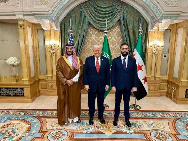ترامب يدعو سوريا لتطبيع العلاقات مع إسرائيل وطرد الفصائل الفلسطينية