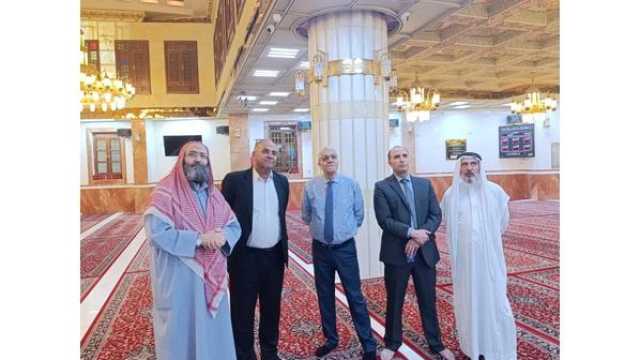 السفير الجزائري يطلع على تجربة جامع العرب