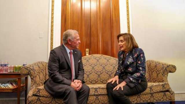 الملك يلتقي رئيسة مجلس النواب الأمريكي السابقة في واشنطن