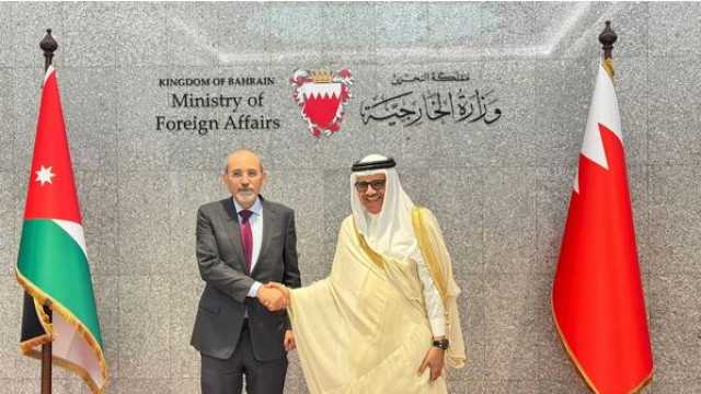 الصفدي ونظيره البحريني يؤكدان ضرورة وقف النار في غزة وتسريع إدخال المساعدات