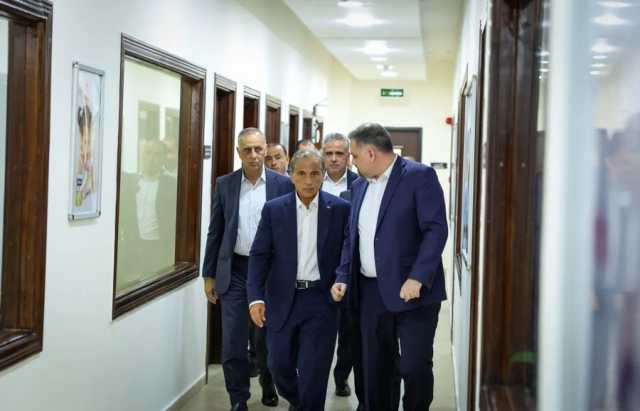 عاجل | جعفر حسان يتفقد “دار الغذاء” ويؤكد دعم الحكومة لتوسيع صادراتها