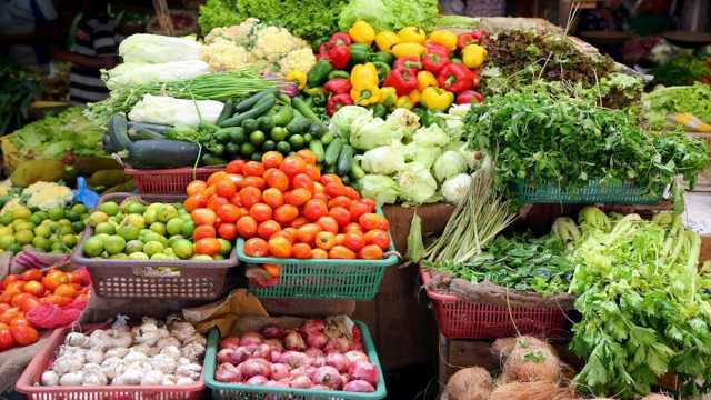أسعار الخضار والفواكه تتفاوت في سوق عمّان
