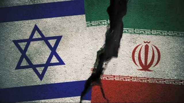 إيران تكثف هجماتها الصاروخية على إسرائيل.. والاحتلال يتحدث عن “دمار غير مسبوق”