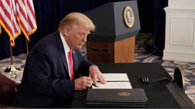 بعد سنوات الحرب .. ترامب يوقع اليوم قراراً بتخفيف العقوبات على سوريا