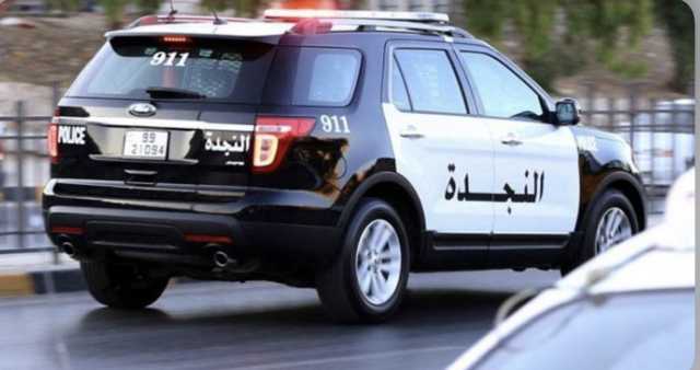 عاجل | انقلاب صهريج إسمنت يتسبب بتحويل مروري في دابوق