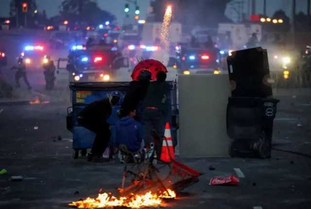 ترامب يحمّل “متمرّدين” مسؤولية الاضطرابات في لوس أنجلوس