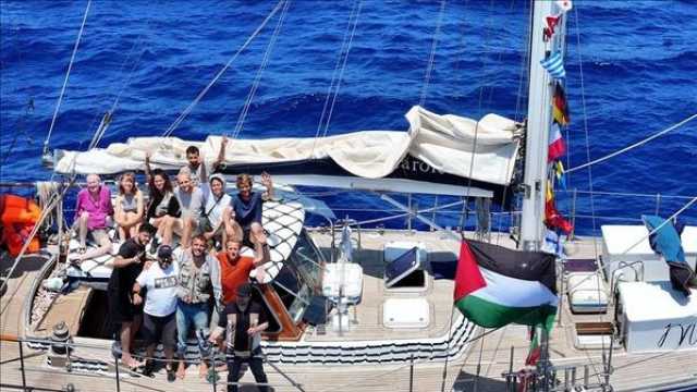 نقل 8 من نشطاء السفينة مادلين إلى مطار بن غوريون لترحيلهم