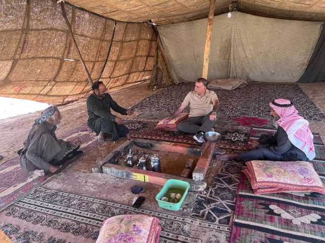 الفراية يتفقد قرية المدورة ويطّلع على واقع الخدمات والمرافق الحدودية