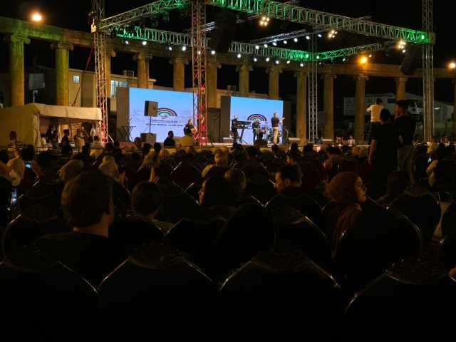 ” الساحة الرئيسية”” تتزين بالتراث الاردني والمصري بتوليفة فنية مميزة