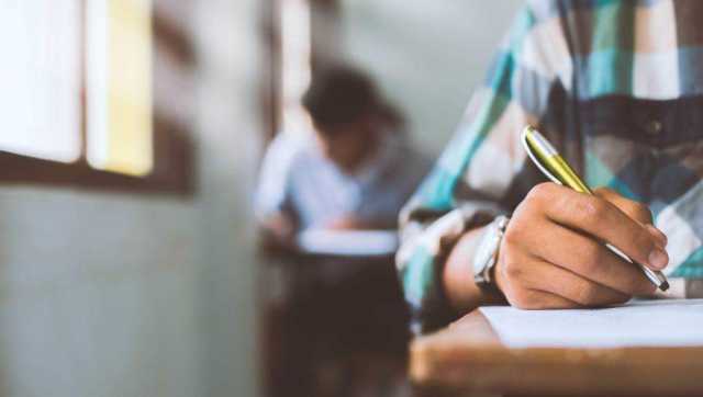 طلبة التوجيهي يؤدون امتحانهم السابع
