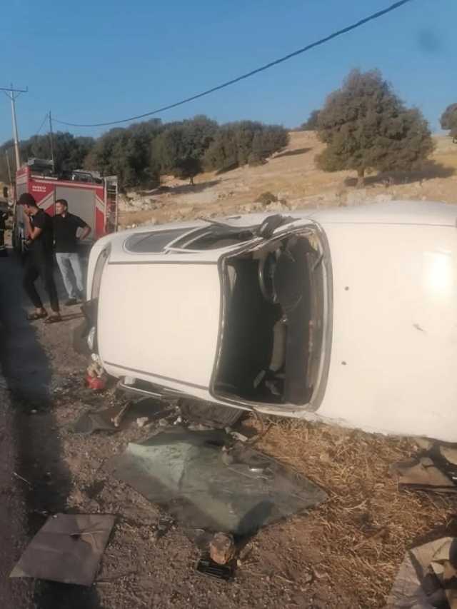 عاجل | انقلاب مركبة على طريق إربد