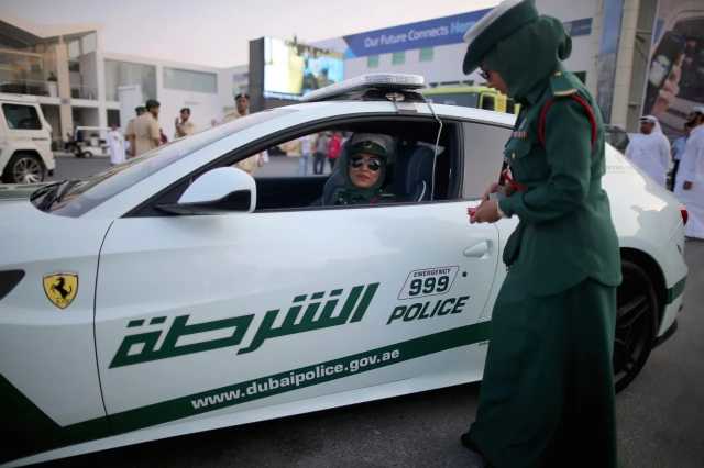 شرطة دبي تضبط عصابة تروّج لخصومات المرورية