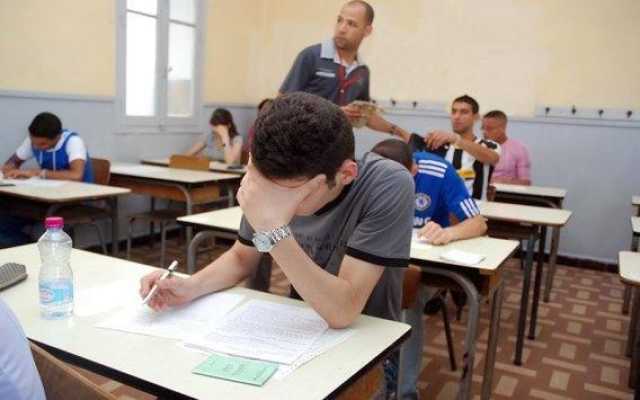 طلبة التوجيهي يواصلون امتحاناتهم بامتحان تاريخ الأردن اليوم