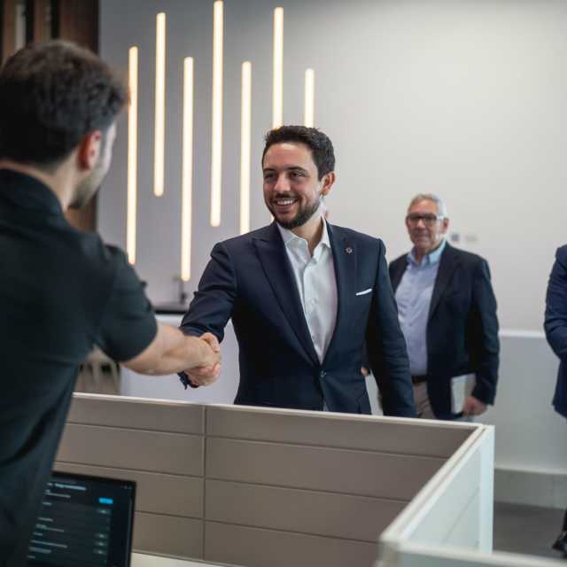 عاجل | بالصور .. ولي العهد يفتتح أول مشروع رقمي متكامل في الأردن