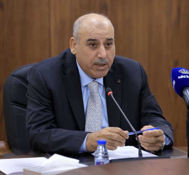 عاجل | القاضي يترأس اجتماعاً للجنة الرد على خطبة العرش