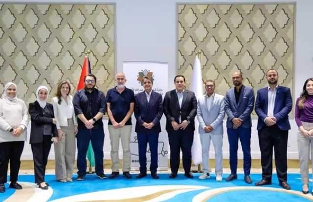 العدوان يلتقي الفائزين بجائزة الحسين للعمل التطوعي