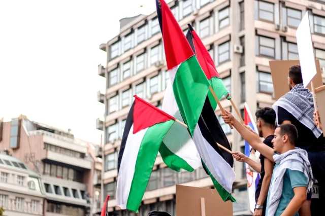 عودة 14 مواطنًا صربيًا من غزة عبر الأردن