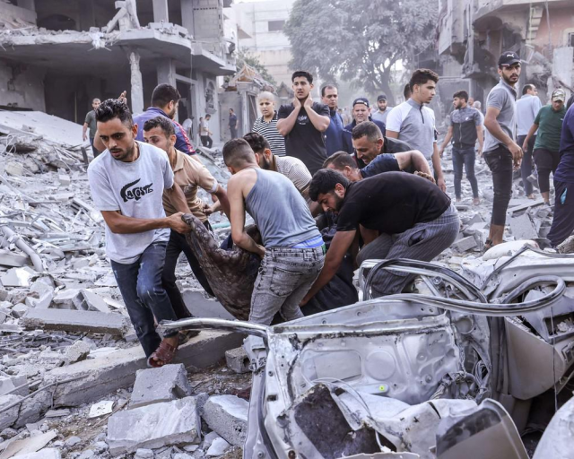 من ثلاجات الاحتلال إلى حضن غزة… أجساد الشهداء تحكي جريمة العصر