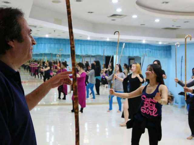 كيف يمكن للموسيقى والرقص ان يبطئان شيخوخة الدماغ ؟