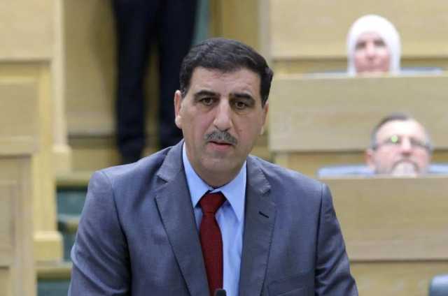 القبلان : 35 مستشارًا في مجلس النواب يتقاضون رواتبهم دون أداء مهام