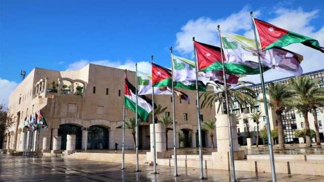 “مواليد 2000 فقط؟” شرط العمر في وظائف أمانة عمّان يُشعل غضب الخريجين