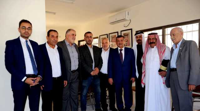 رئيس لجنة بلدية الزرقاء يزور فرع نقابة الصحفيين في المحافظة