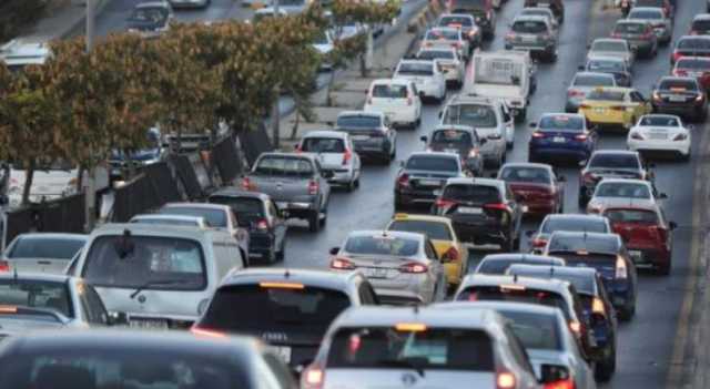 أزمة سير خانقة بالقرب من جامعة الزرقاء