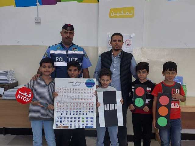 الشرطة المجتمعية تنفذ انشطة توعوية في إقليم العاصمة
