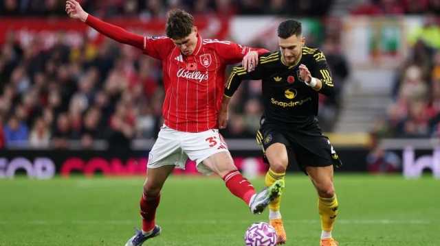 مانشستر يونايتد يكتفي بالتعادل مع نوتنجهام فوريست 2-2