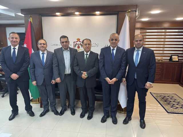 النائب السعود يؤكد أهمية إنشاء تلفريك بمحمية ضانا وتطوير منطقة البربيطة بمحافظة الطفيلة