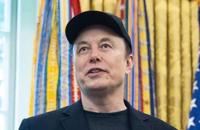 ماسك: إدارة بايدن منعتني من إنقاذ رواد الفضاء قبل الانتخابات
