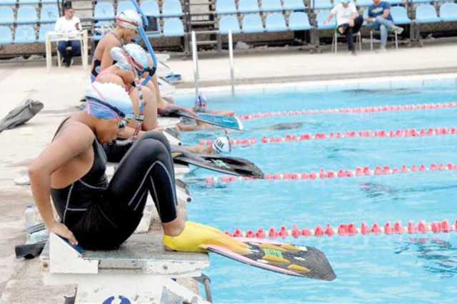 انطلاق بطولة كأس العالم للسباحة بالزعانف 2025 في أبوظبي بمشاركة واسعة من 21 دولة