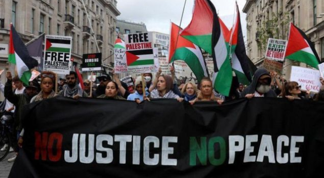 آلاف المتظاهرين في مدن المملكة المتحدة لإنهاء الحرب على غزة