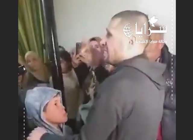 شهادة تقشعر لها الأبدان .. معتقل محرر من سجن صيدنايا يتحدث عن بعض ما يحدث هناك
