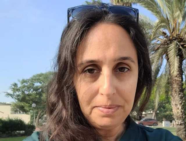 عاجل : محتجزة إسرائيلية سابقة: لم نكن أولوية وجيشنا قصف أماكن يعلم أننا فيها