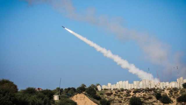 كتائب القسام تقصف تل أبيب برشقة صاروخية من نوع مقادمة (M90)