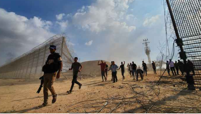 عاجل : هآرتس العبرية: الجيش سيبدأ بإجراء تحقيقات داخلية في هجوم السابع من أكتوبر