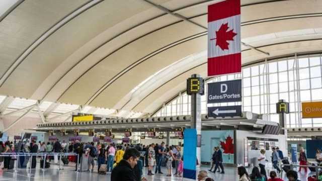 اختراق أنظمة 3 مطارات في كندا وآخر في أميركا وبث رسائل تشيد بحماس