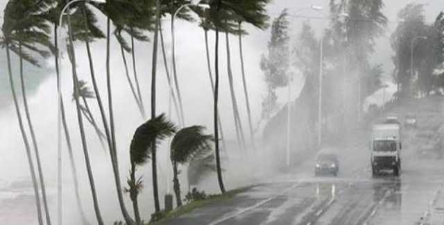 عواصف قوية تضرب الولايات المتحدة وتوقعات بفيضانات مفاجئة