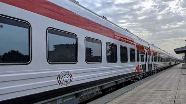 مصر .. قطار يصطدم بحاجز خرساني ضخم في محطة رمسيس