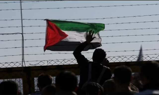 عاجل : مدير نادي الأسير الفلسطيني: قائمة الأسرى لم تضم المعتقلين بعد 7 تشرين الأول الماضي